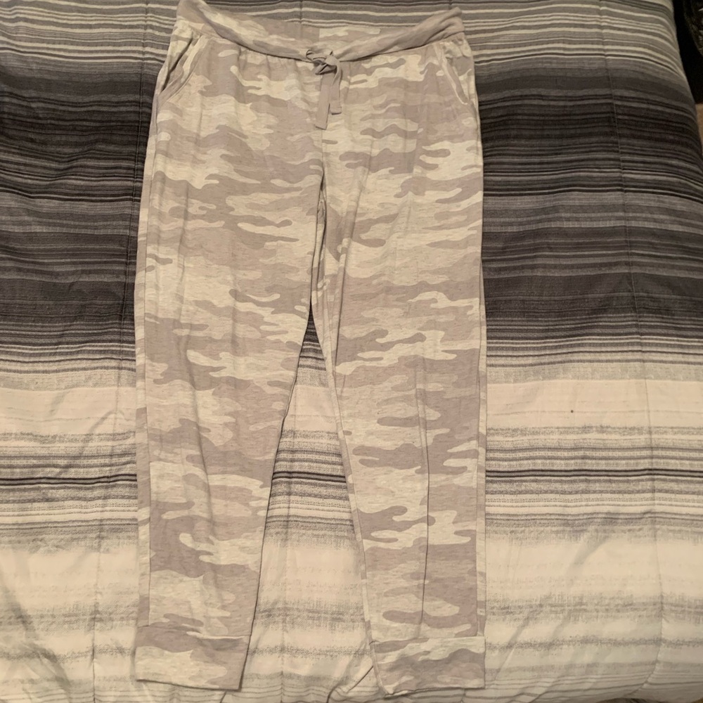Style & Co Gray Camouflage Joggers! SO COMFY. Size Large.